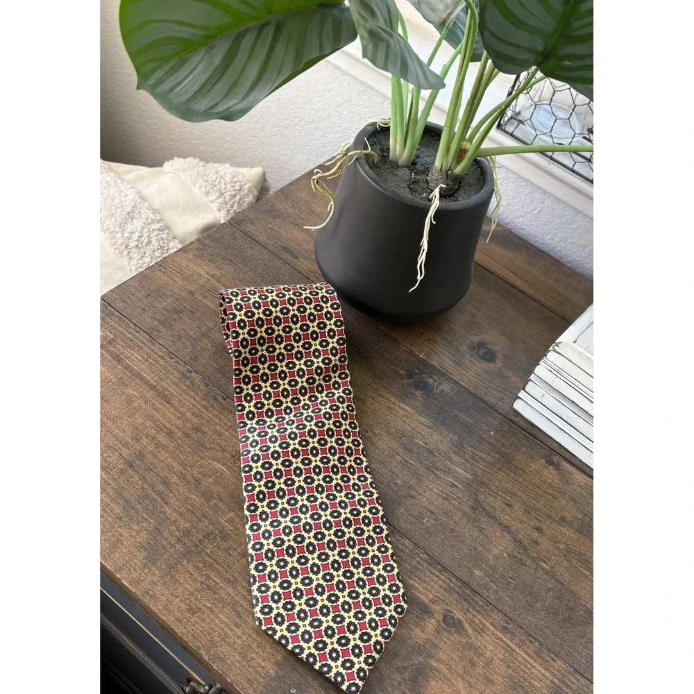 Dolce & Gabbana Silk Tie Men Red Gold Geometric Medallion Made In Italy Luxury